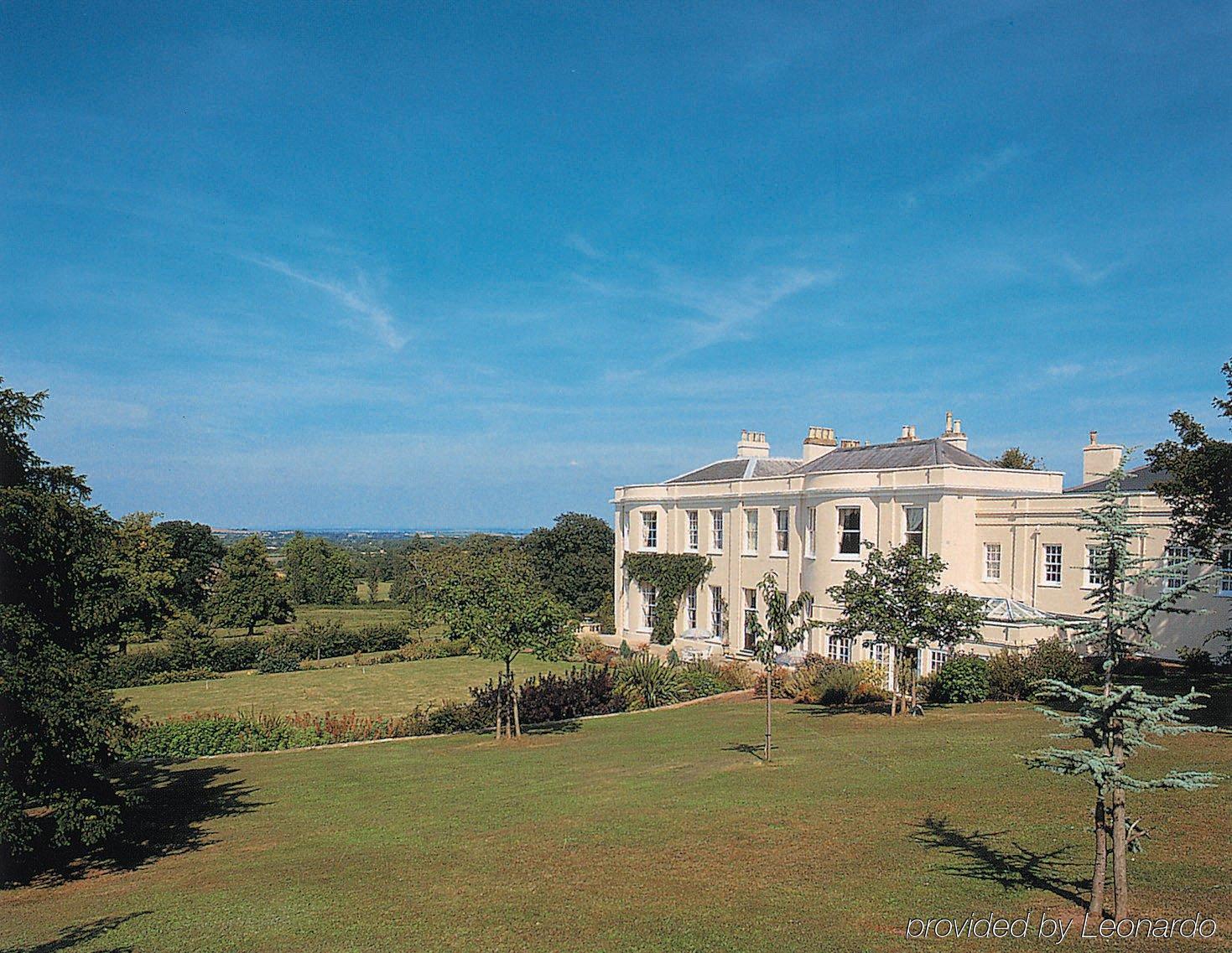 The Mount Somerset Тонтън Екстериор снимка
