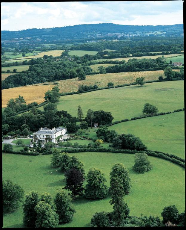 The Mount Somerset Тонтън Екстериор снимка